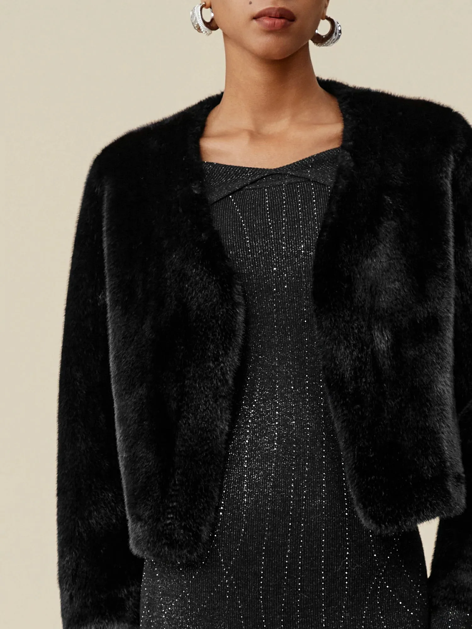 Amoretu V-Neck Long Sleeve Eco-Friendly Fur Short Coat