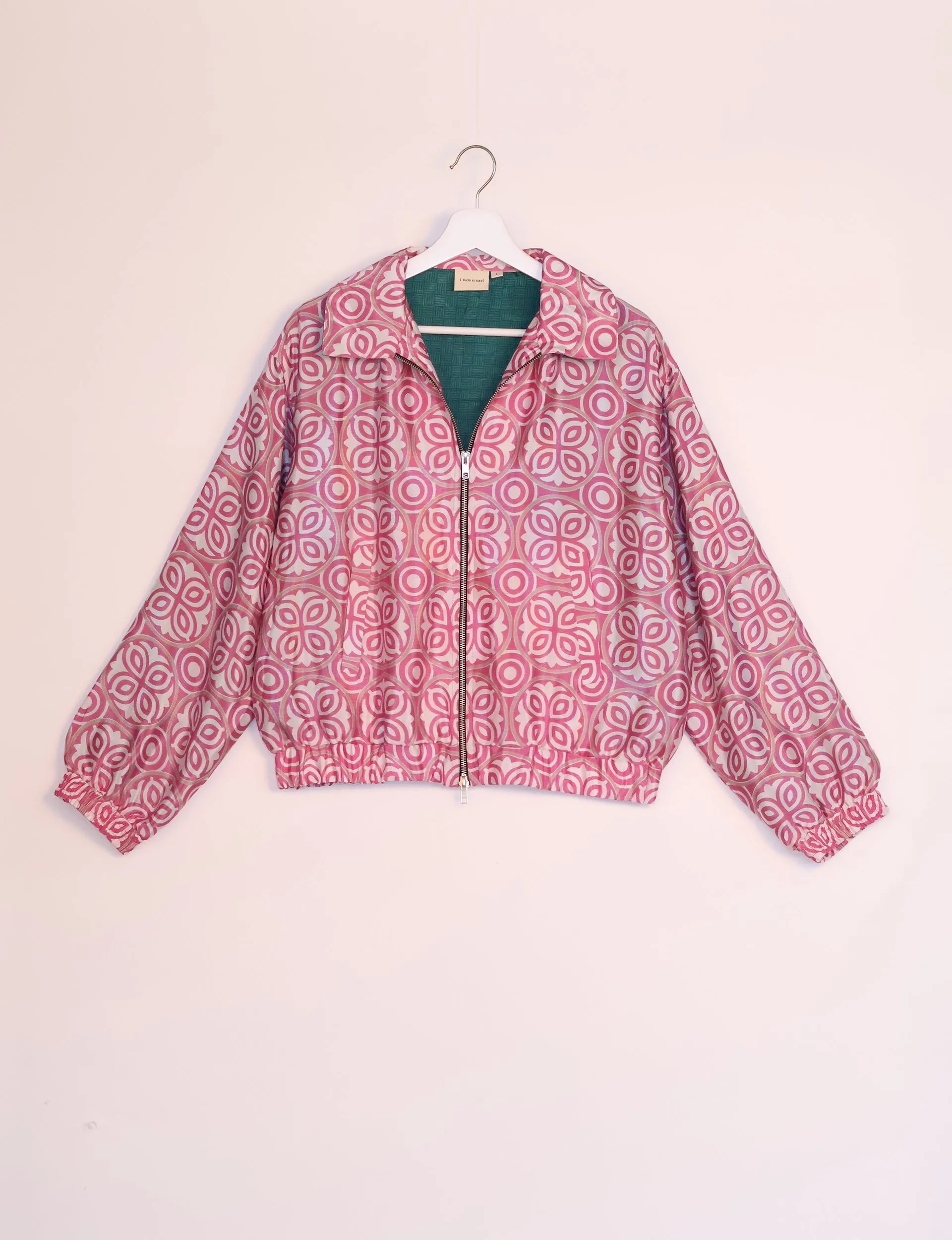 BOMBER JACKET