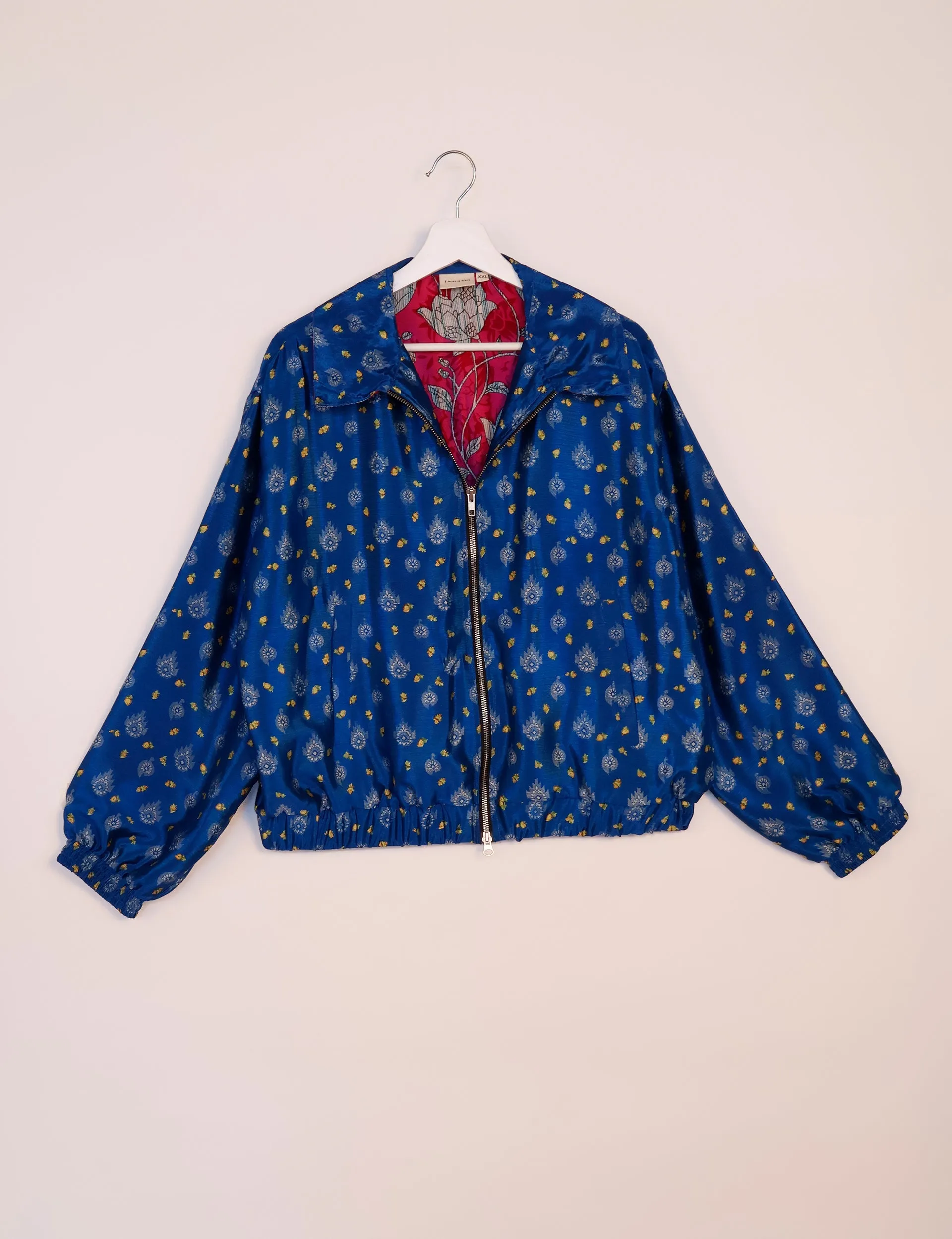 BOMBER JACKET