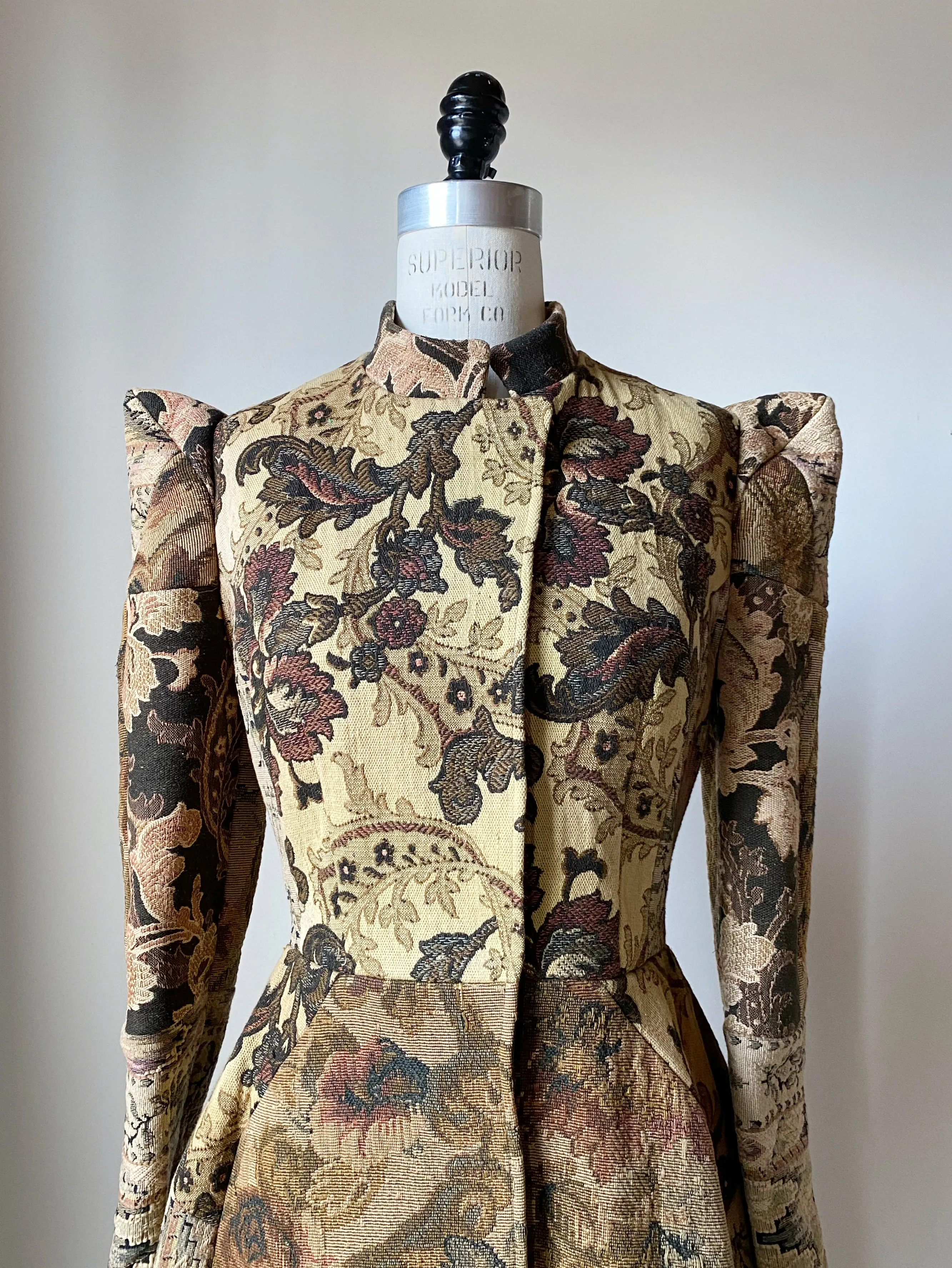 catherine coat-merrickville tunnel coat