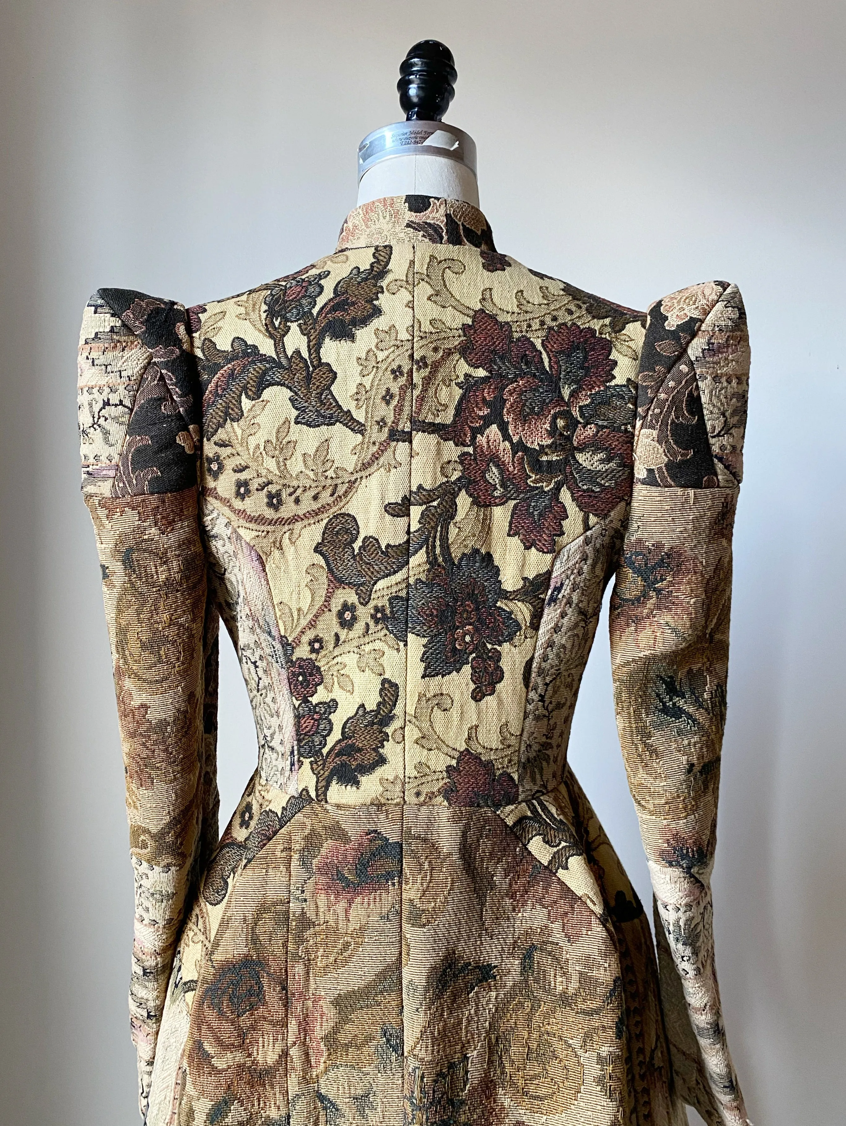 catherine coat-merrickville tunnel coat