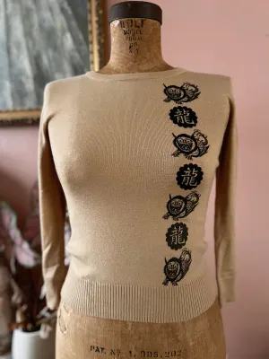 DRAGON 3/4 SLEEVE SWEATER *TAN