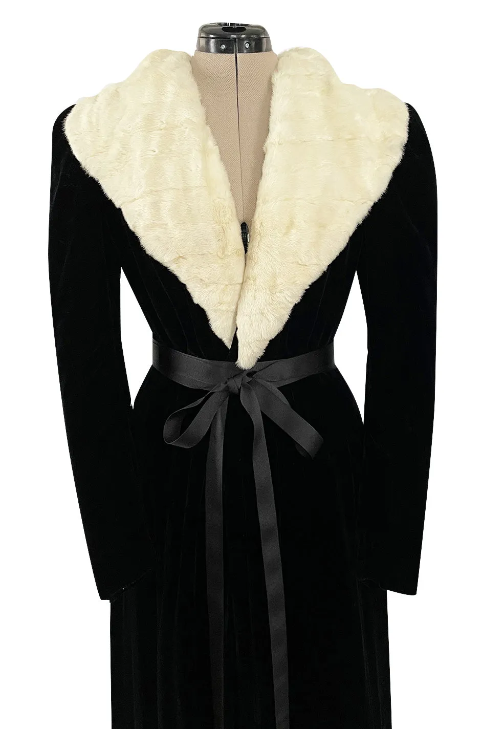 Exceptional 1920s I Magnin Inky Black Velvet Coat w Extravagant White Ermine Collar