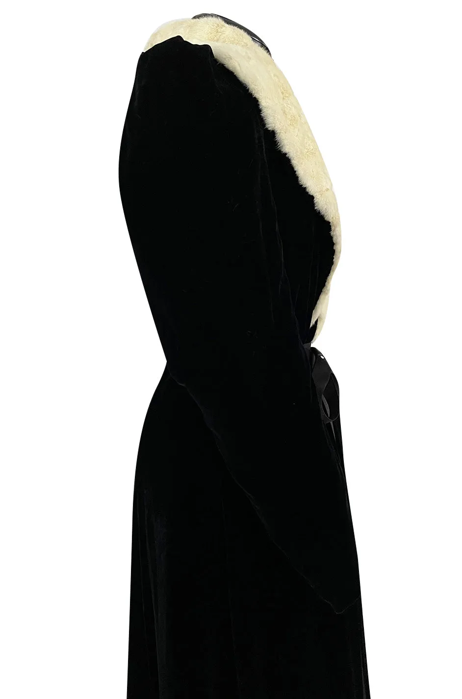 Exceptional 1920s I Magnin Inky Black Velvet Coat w Extravagant White Ermine Collar