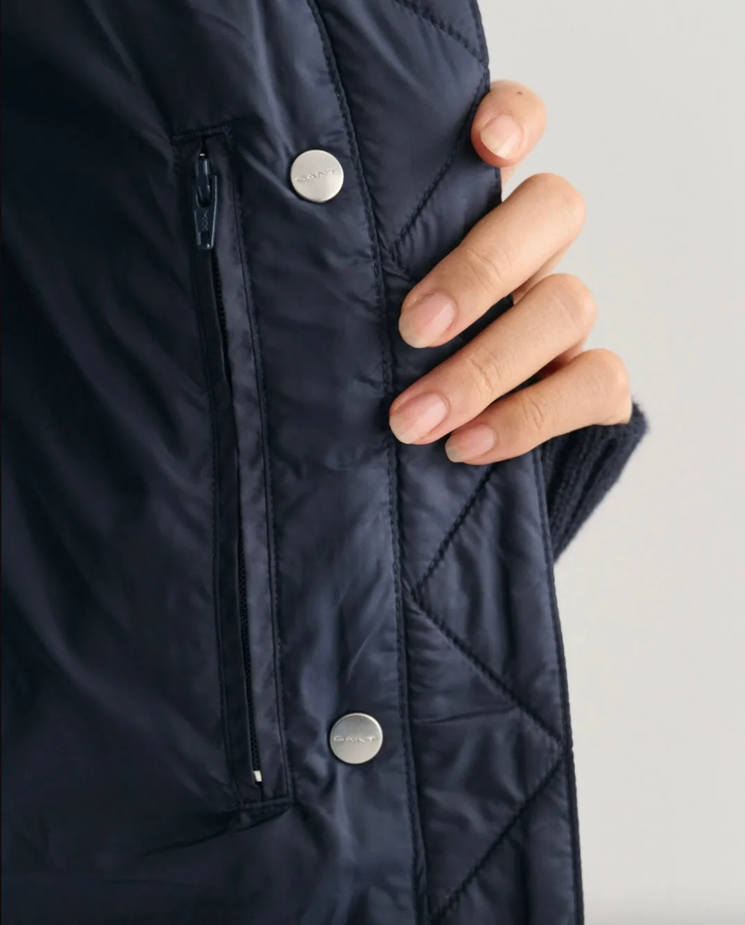 Gant Womens Light Down Gilet - Evening blue