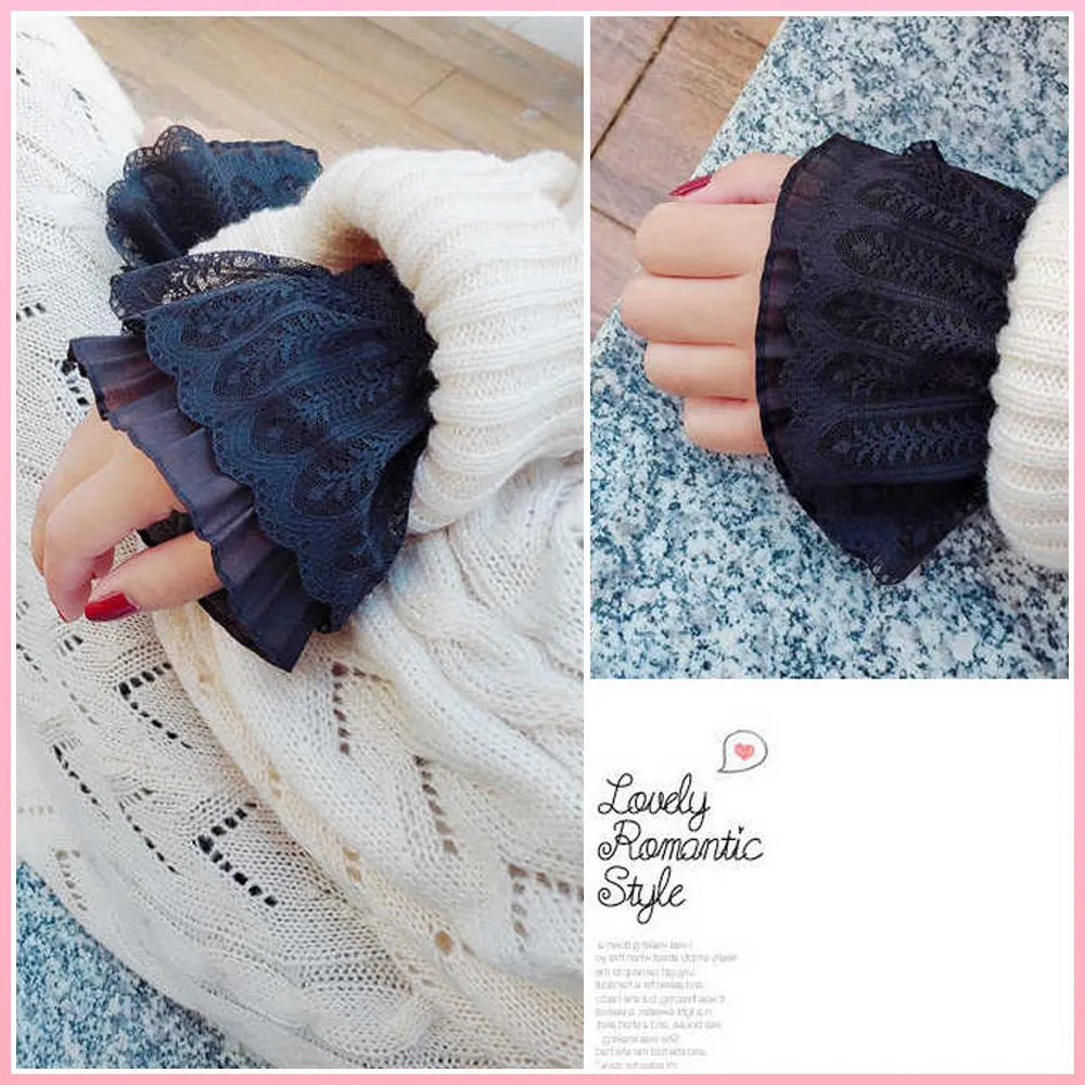 Lace Wrist Cuff