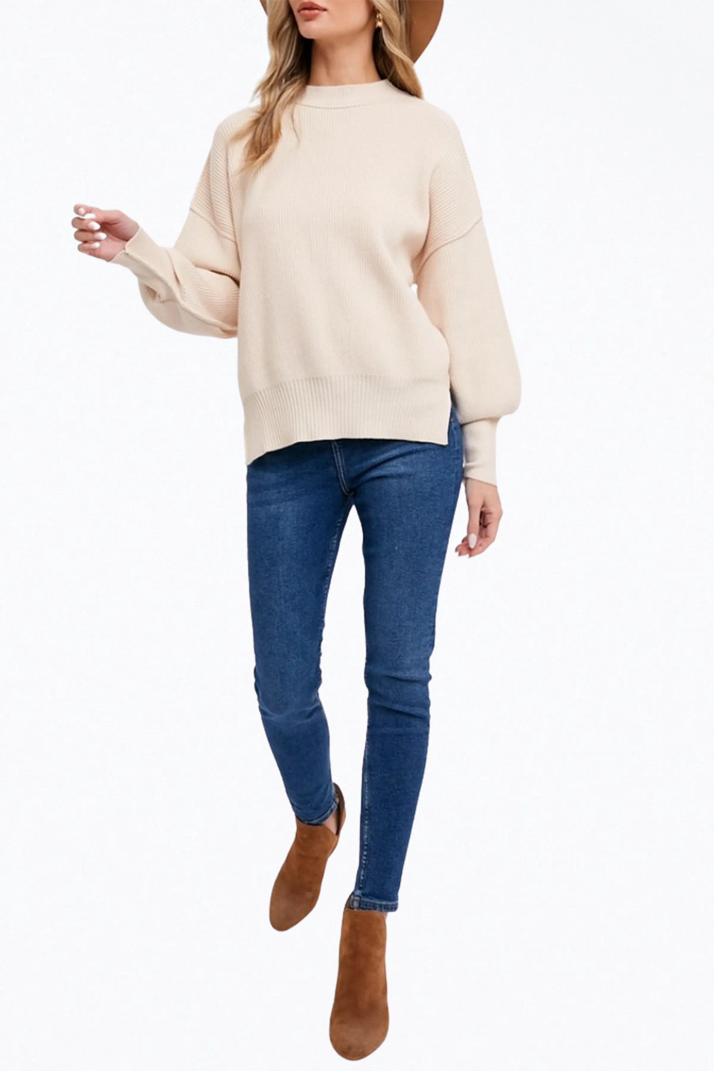 RIBBED CREWNECK SWEATER