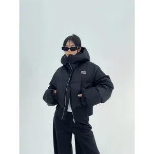 Short Hooded Closure Puff Jacket