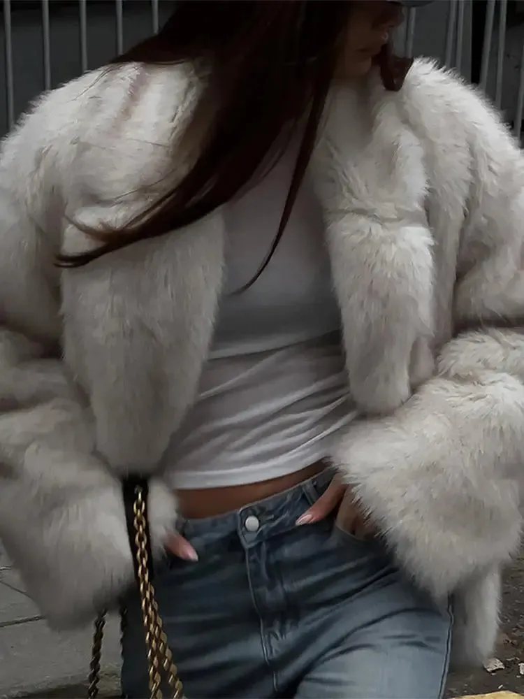 Women Autumn Winter Solid Fluffy Faux Fur Thick Coat Elegant Lapel Long Sleeves Short Overcoats 2024 New Warm Street Outerwear